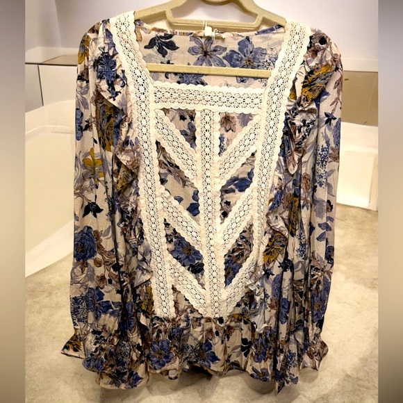 SALE! Cream Blue Floral Embroidered Long Sleeve Blouse - Picture 6 of 6